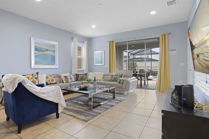 Image No.5-7 Bed Property for sale