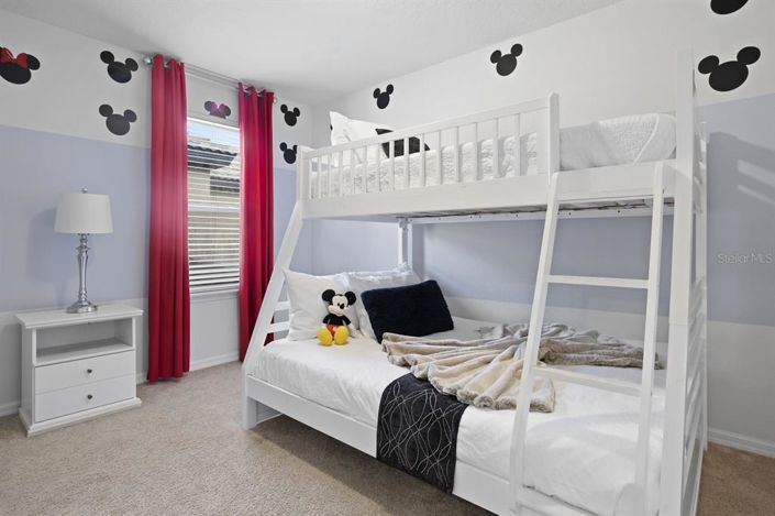 Image No.8-7 Bed Property for sale