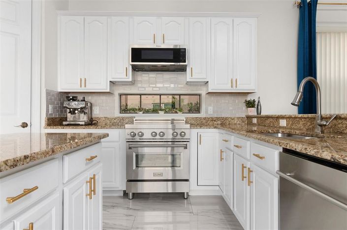 Image No.21-4 Bed Property for sale