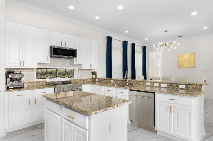 Image No.25-4 Bed Property for sale