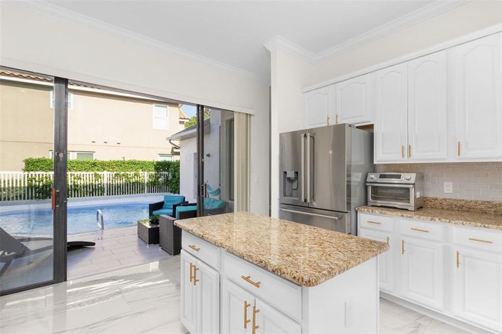 Image No.27-4 Bed Property for sale