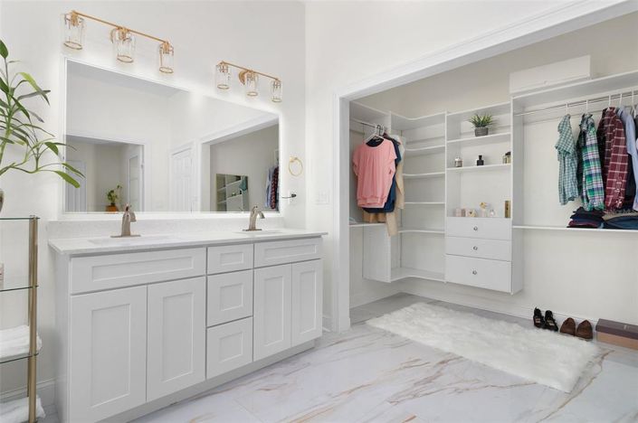 Image No.40-4 Bed Property for sale