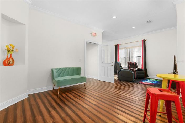 Image No.48-4 Bed Property for sale