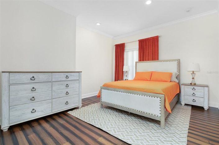 Image No.50-4 Bed Property for sale