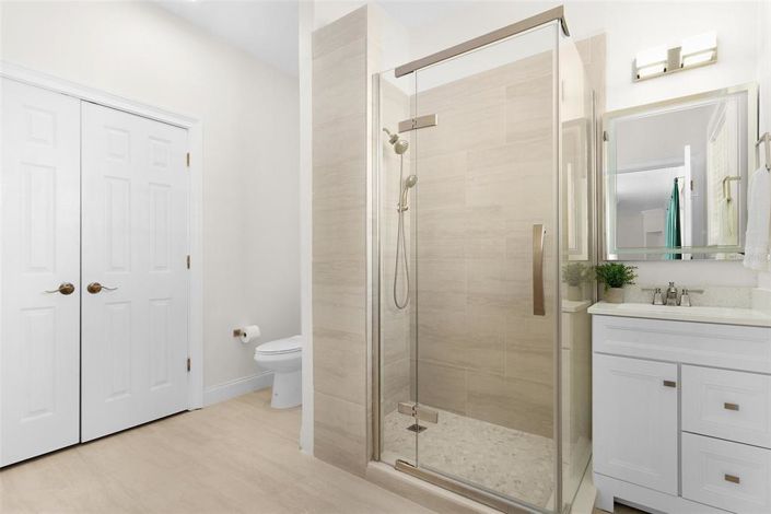 Image No.57-4 Bed Property for sale