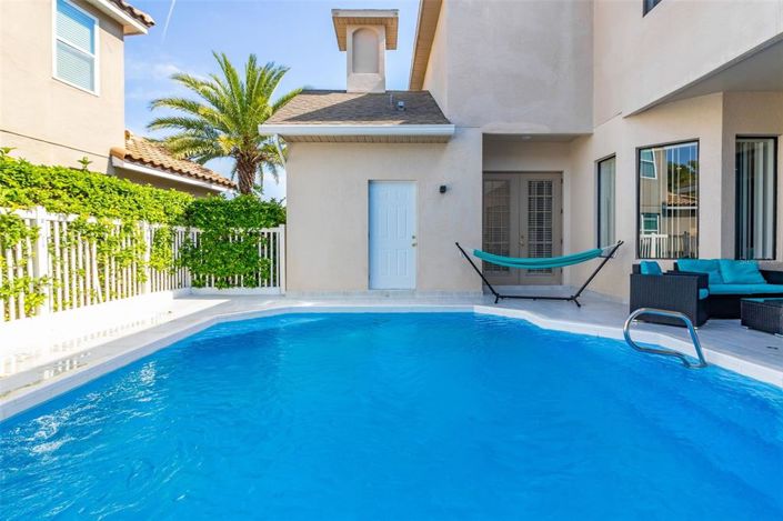 Image No.60-4 Bed Property for sale