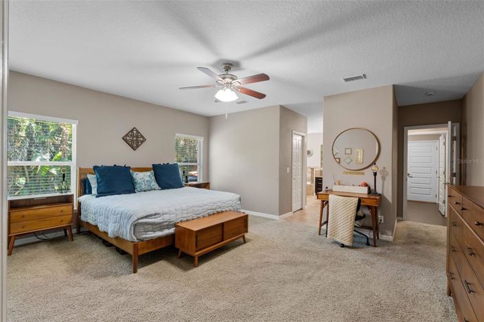 Image No.15-5 Bed Property for sale