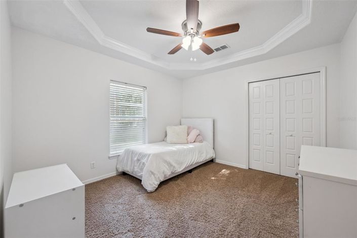 Image No.20-5 Bed Property for sale