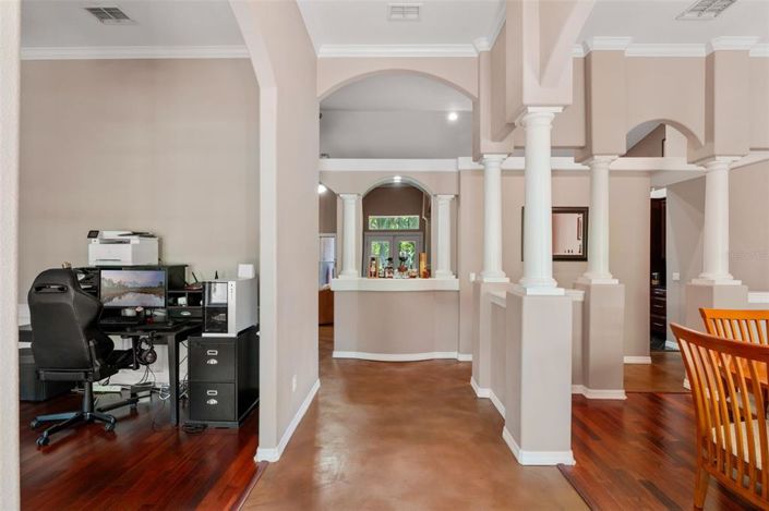 Image No.5-5 Bed Property for sale