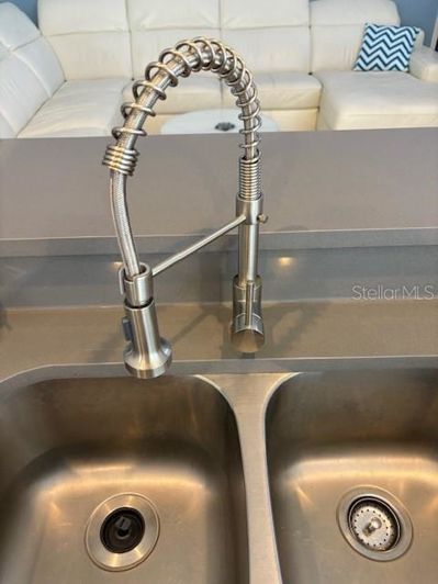 Image No.11-4 Bed Property for sale