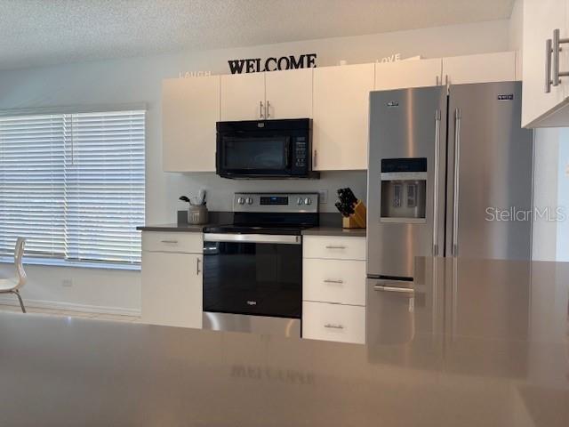 Image No.12-4 Bed Property for sale