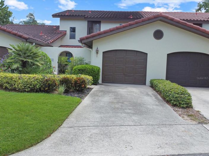 Image No.1-3 Bed Townhouse for sale