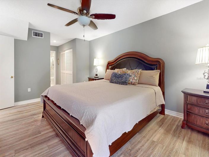 Image No.21-3 Bed Townhouse for sale