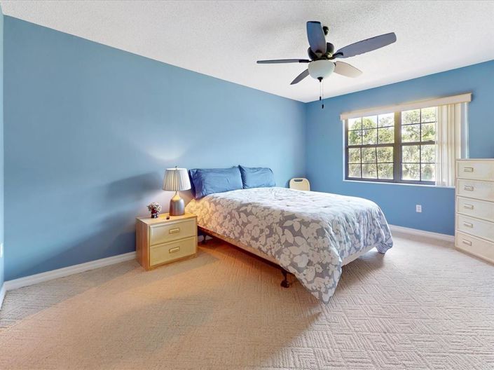 Image No.23-3 Bed Townhouse for sale