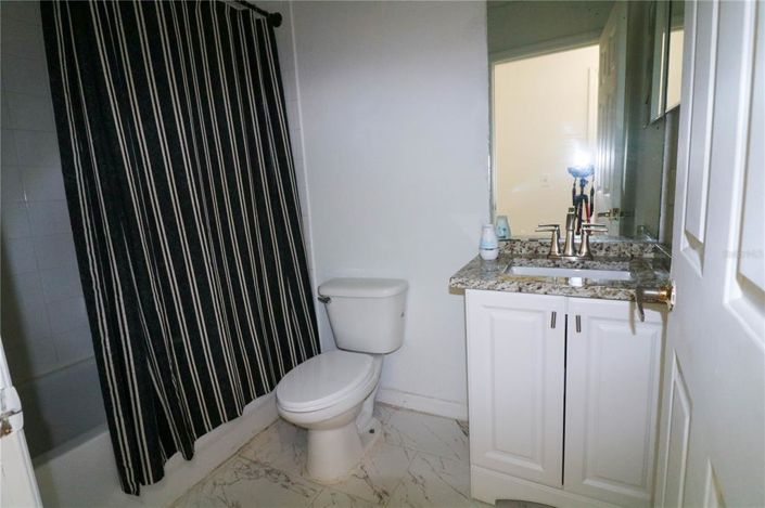 Image No.15-4 Bed Townhouse for sale