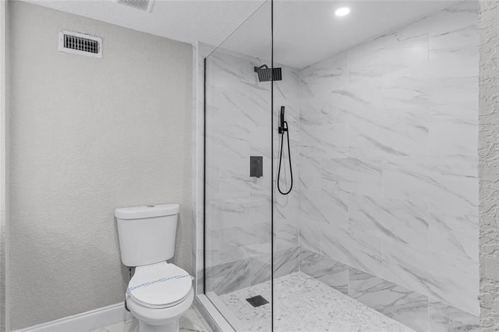 Image No.32-5 Bed Property for sale