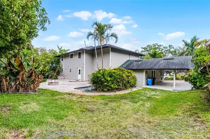 Image No.50-5 Bed Property for sale