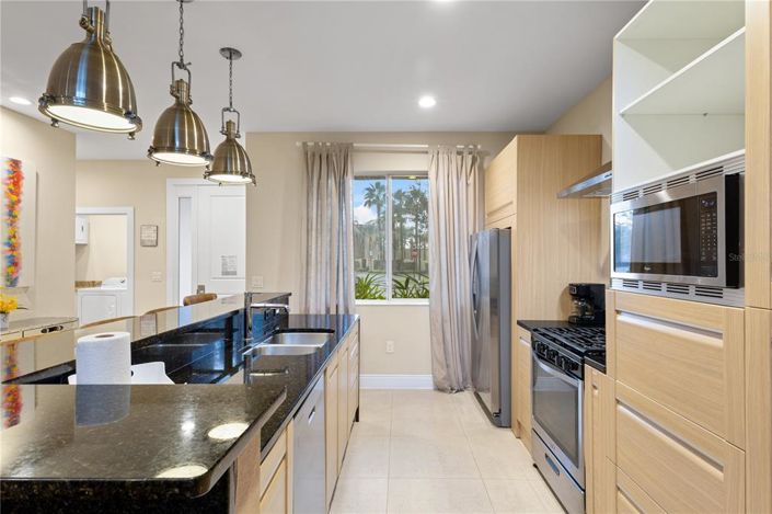 Image No.11-3 Bed Townhouse for sale