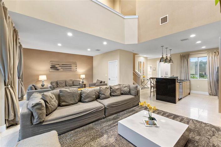 Image No.19-3 Bed Townhouse for sale