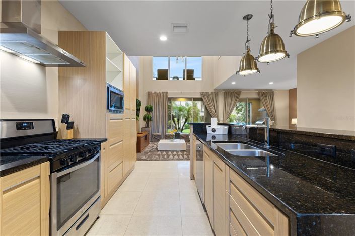 Image No.9-3 Bed Townhouse for sale