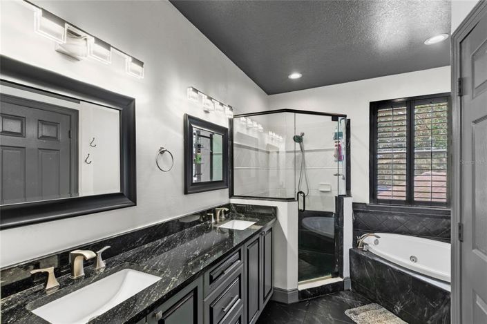 Image No.36-4 Bed Property for sale