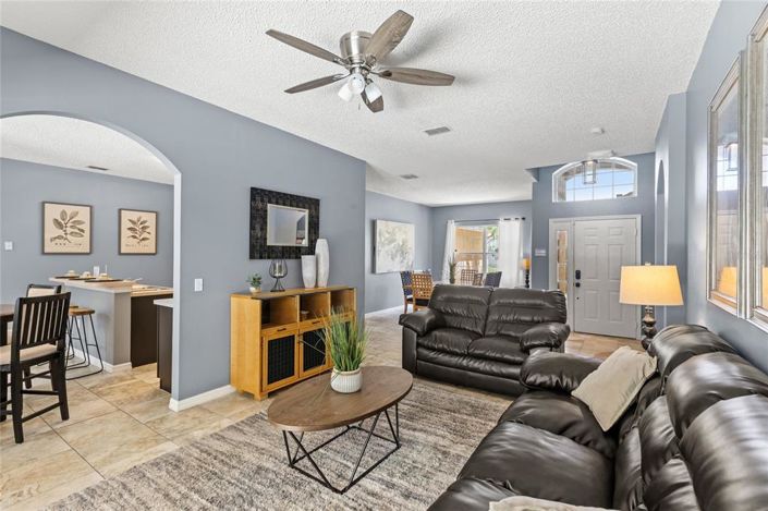 Image No.16-4 Bed Property for sale