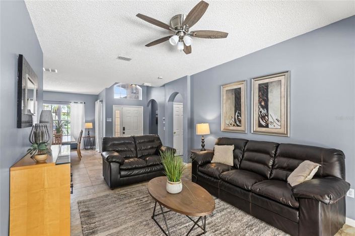 Image No.27-4 Bed Property for sale