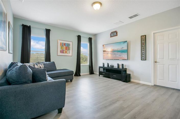 Image No.14-5 Bed Property for sale