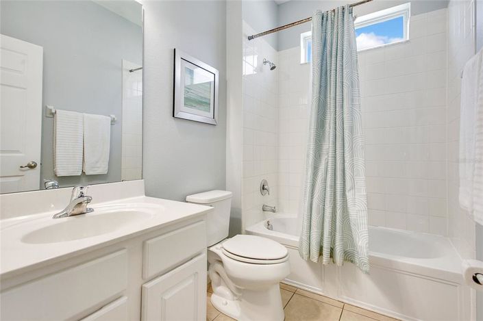 Image No.17-5 Bed Property for sale