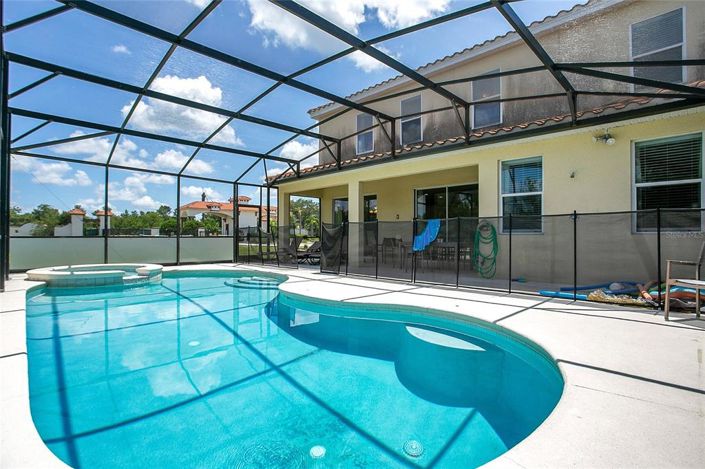 Image No.29-5 Bed Property for sale