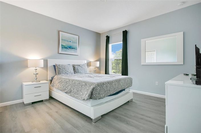 Image No.5-5 Bed Property for sale