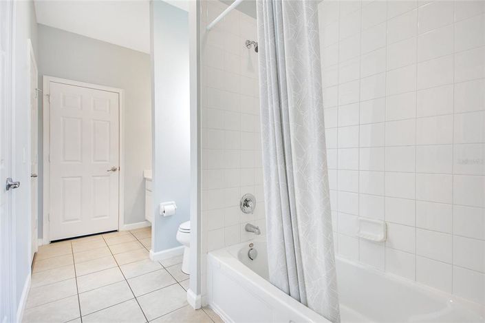 Image No.9-5 Bed Property for sale