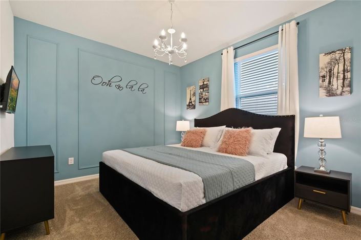 Image No.28-9 Bed Property for sale