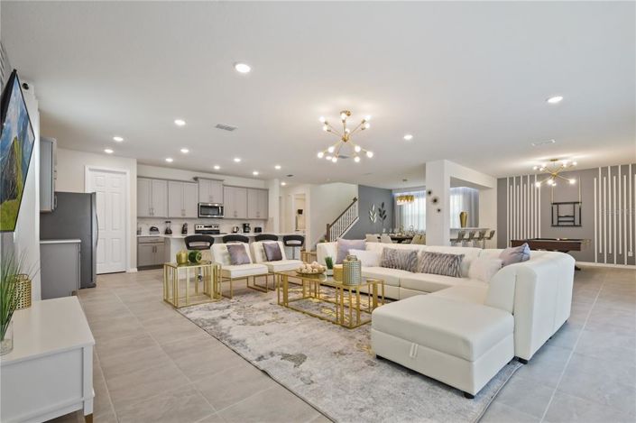 Image No.6-9 Bed Property for sale