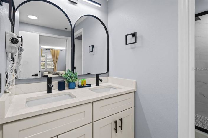 Image No.14-1 Bed Property for sale