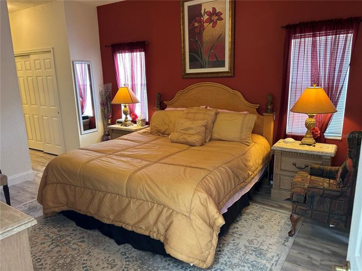 Image No.16-5 Bed Property for sale