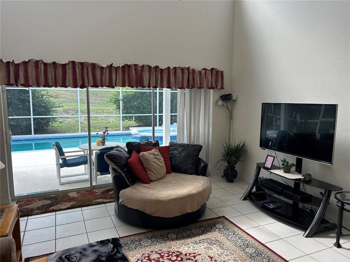 Image No.9-5 Bed Property for sale