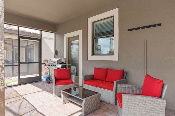 Image No.11-8 Bed Property for sale