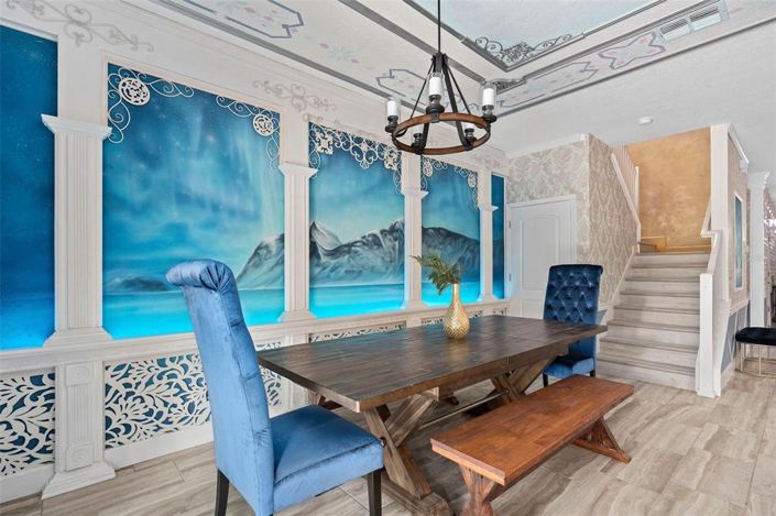 Image No.24-8 Bed Property for sale