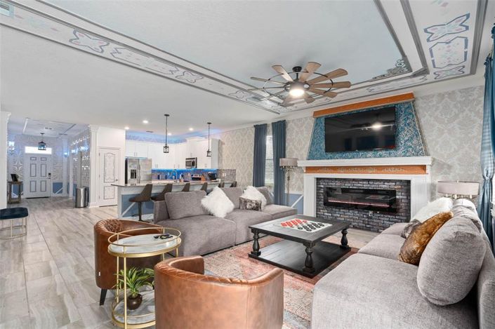 Image No.4-8 Bed Property for sale