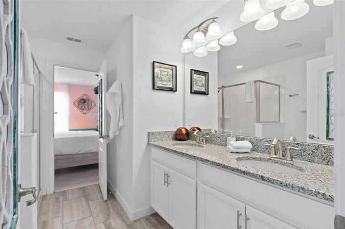 Image No.45-8 Bed Property for sale