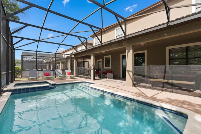 Image No.50-8 Bed Property for sale