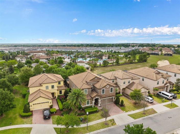 Image No.56-8 Bed Property for sale