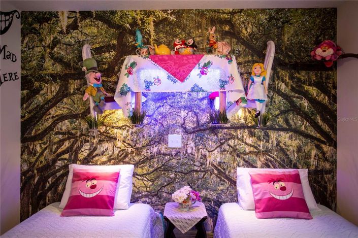 Image No.24-5 Bed Property for sale