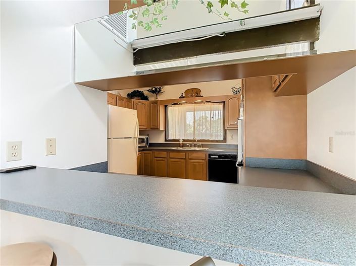 Image No.13-2 Bed Townhouse for sale