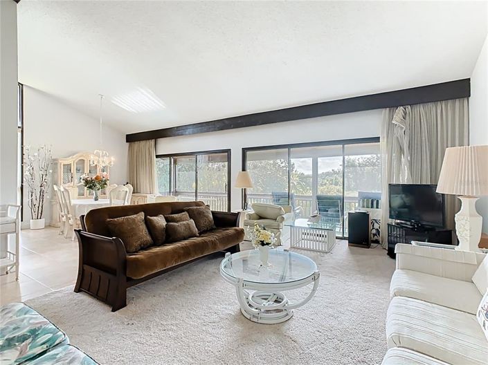 Image No.19-2 Bed Townhouse for sale