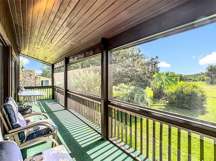 Image No.42-2 Bed Townhouse for sale