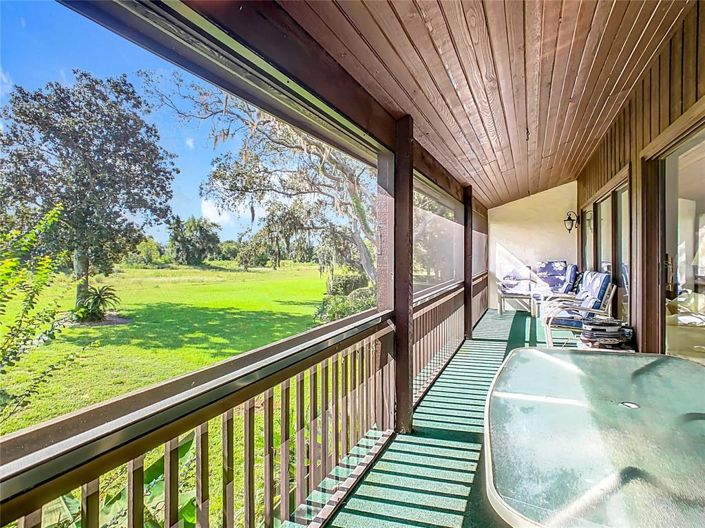 Image No.45-2 Bed Townhouse for sale