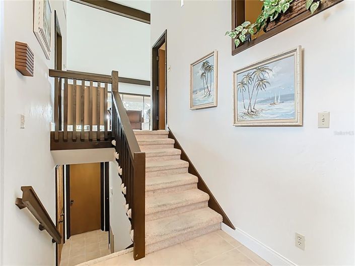 Image No.6-2 Bed Townhouse for sale