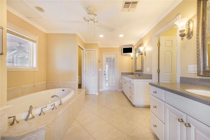 Image No.47-3 Bed Property for sale